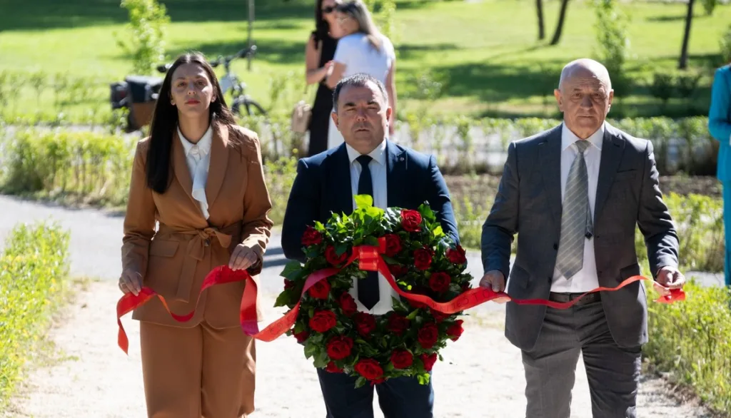 Položen vijenac na spomen-kosturnicu rodoljubima i žrtvama fašizma sa područja Cetinja