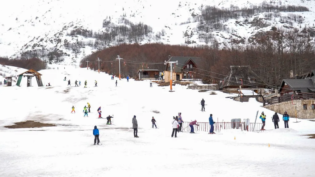 Žabljak: Turistička sezona na nivou prošlogodišnje,na skijalištu prodato oko 4500 ski pasova