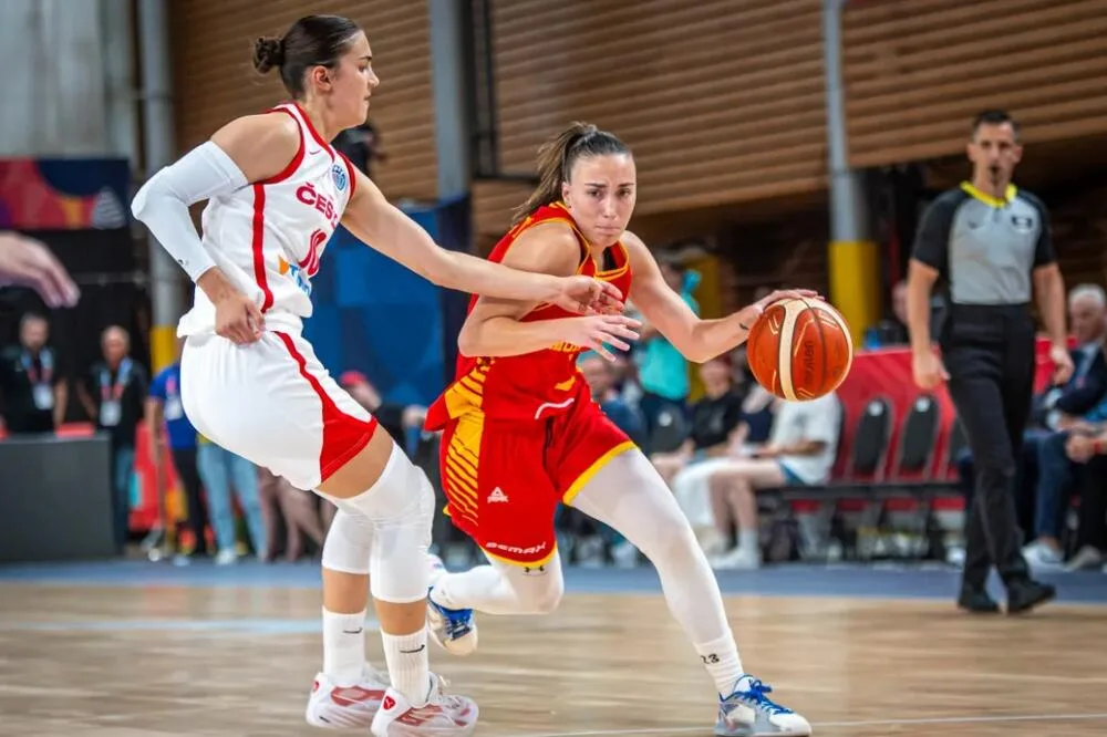 Ubjedljiv poraz na premijeri: Čehinje na plus 45 protiv crnogorskih košarkašica