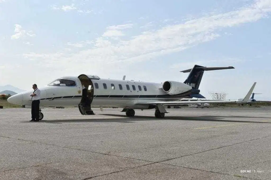 Za osiguranje vladinog aviona 50.000 eura