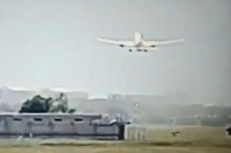 Pojavio se novi videosnimak pada aviona u Indiji: Letio je svega 30 sekundi