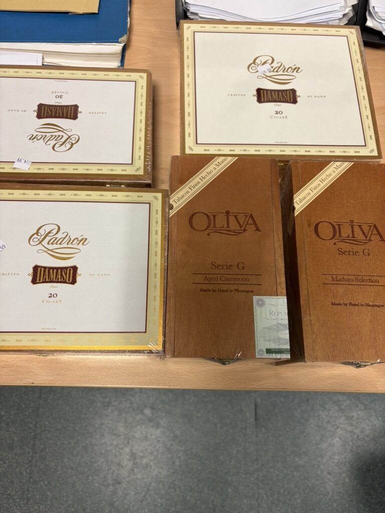 Uprava carina: Na Aerodromu Podgorica oduzeta roba vrijedna 8.000 eura