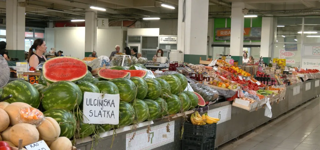 Zbog neradnih dana propale tone sezonskog voća