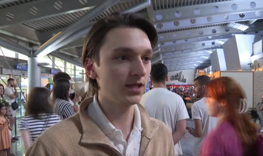 Aleksa Damjanović rješavao zadatke na stranom jeziku, sa tuđom opremom, ali na ponos Crne Gore  