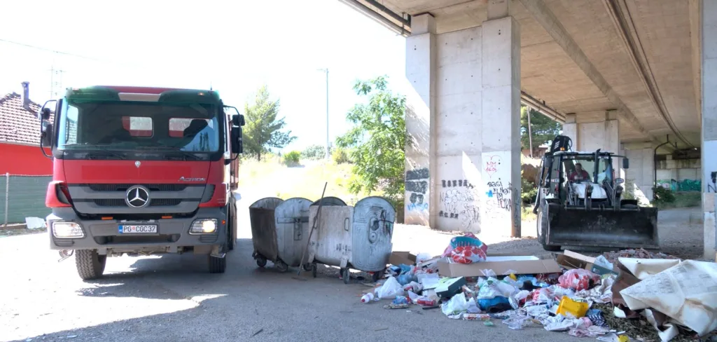 Gradske službe dnevno uklone više od 100 tona otpada, predviđene rigorozne kazne od 2.000 do 7.000 eura