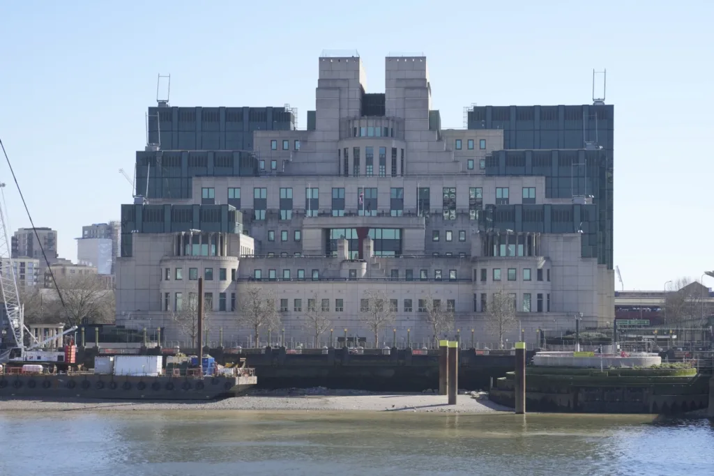 BBC: Nova šefica MI6 je unuka nacističkog špijuna, poznatog kao „Kasapin“