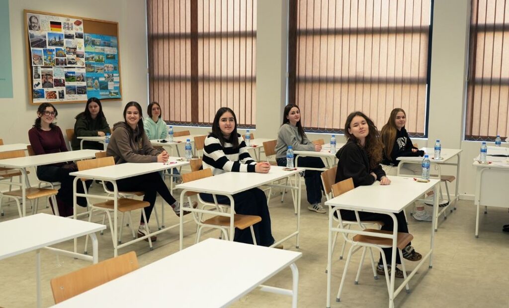 Državno takmičenje učenika osnovnih i srednjih škola: Prijavljeno više od 1.000 učenika