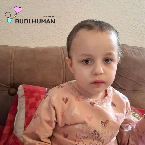 Za petogodišnju Medinu, koja se bori protiv tumora na mozgu, Fondacija „Budi human“ uputila podršku u iznosu od 5.000 eura
