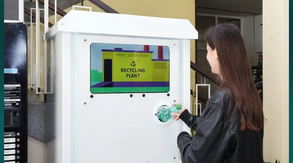 Donacija eko-reciklomata JU SMŠ ,,Ivan Goran Kovačić” u Herceg Novom