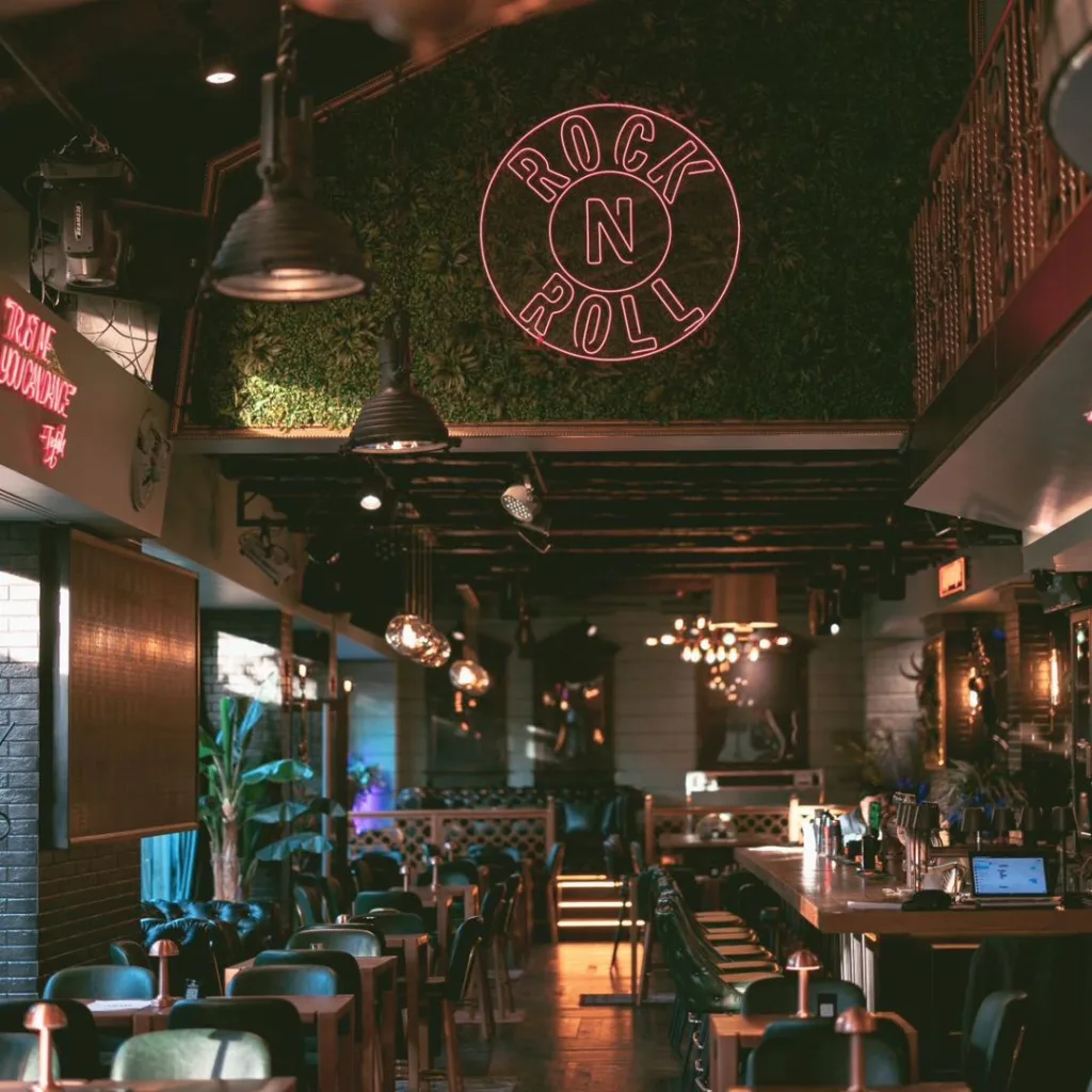 Glavni grad lokalima u centru propisuje isti fajront