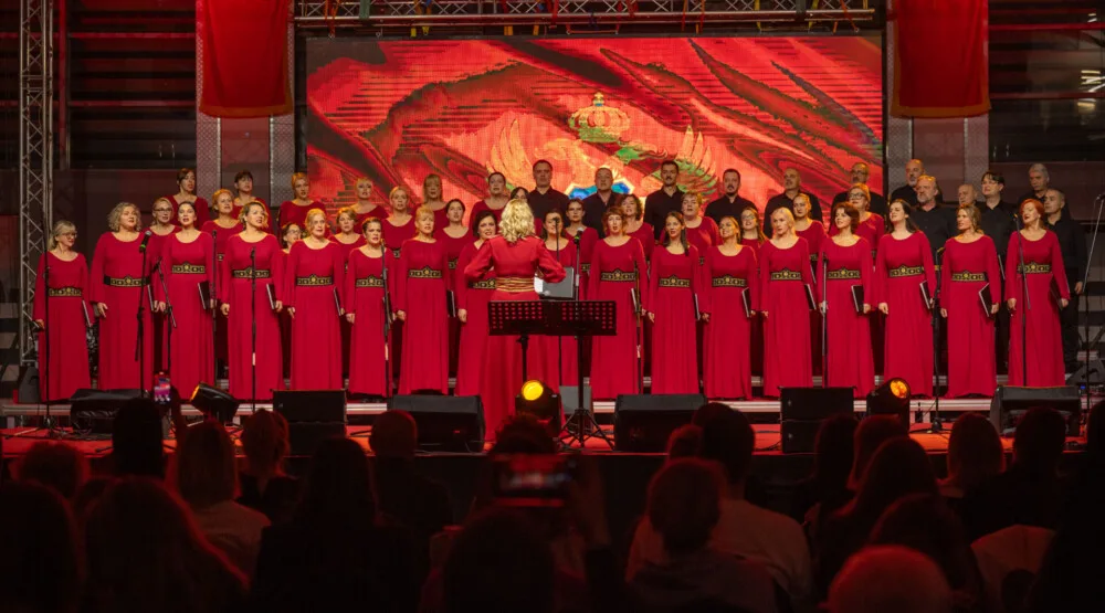 KIC POP HOR sjutra veče gostuje u Draču