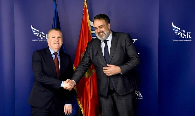 Rukovodstvo ASK na sastanku sa komesarom Mekgratom: Borba protiv korupcije zahtijeva profesionalni integritet i političku volju