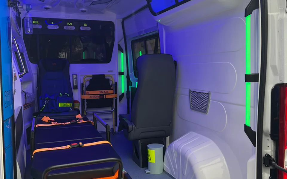 Vojno-medicinski centar nabavio novo ambulantno vozilo