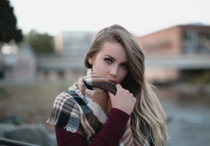 Modna kuća Prada kupuje konkurenta Versaće za 1,25 milijardi eura