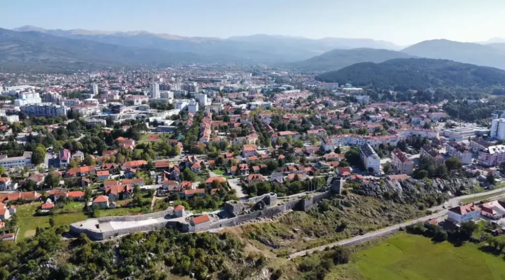 Uhapšen Nikšićanin jer je prijetio Dritanu Abazoviću
