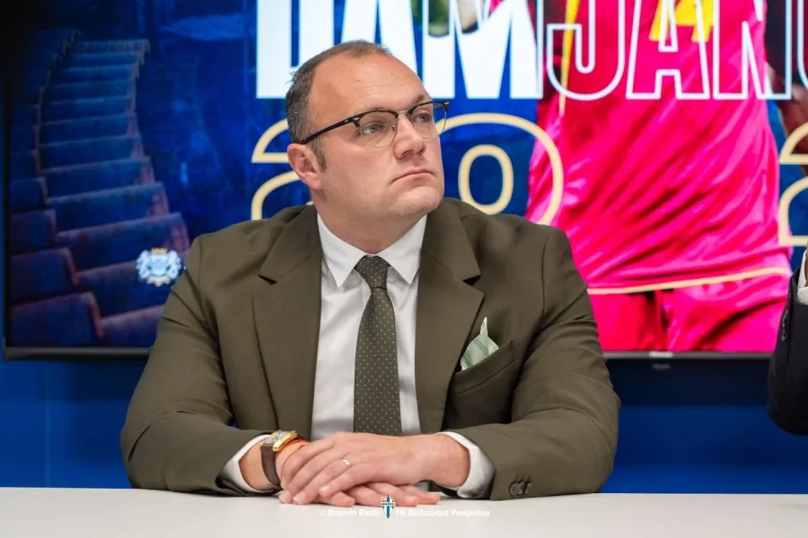 Smijenjen Novak Novaković