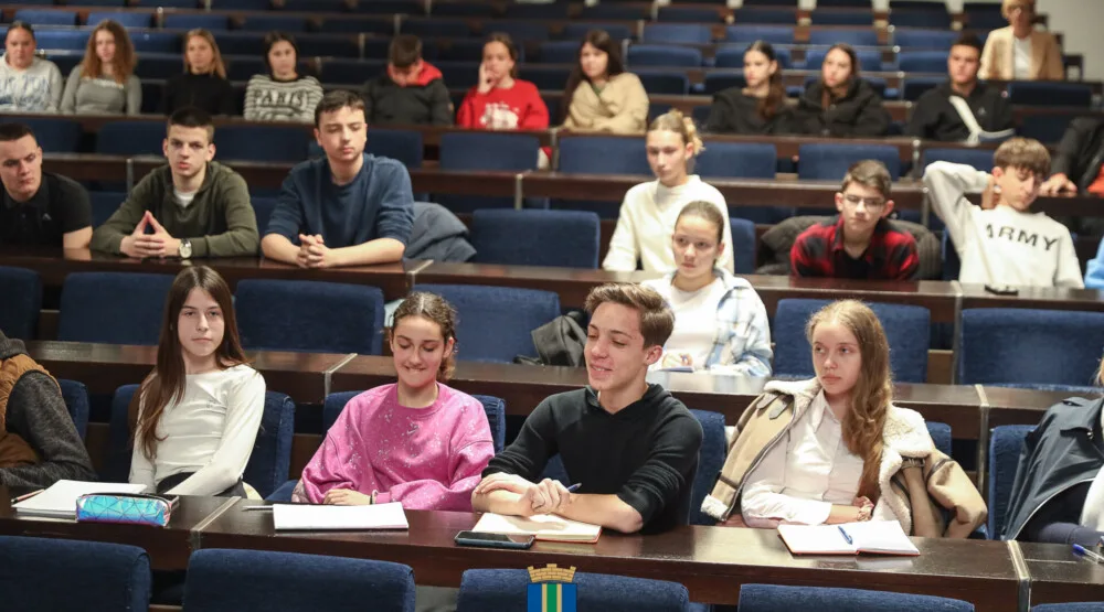 Opština Bar: Osnovci učili o ravnopravnosti, toleranciji i nenasilnoj komunikaciji