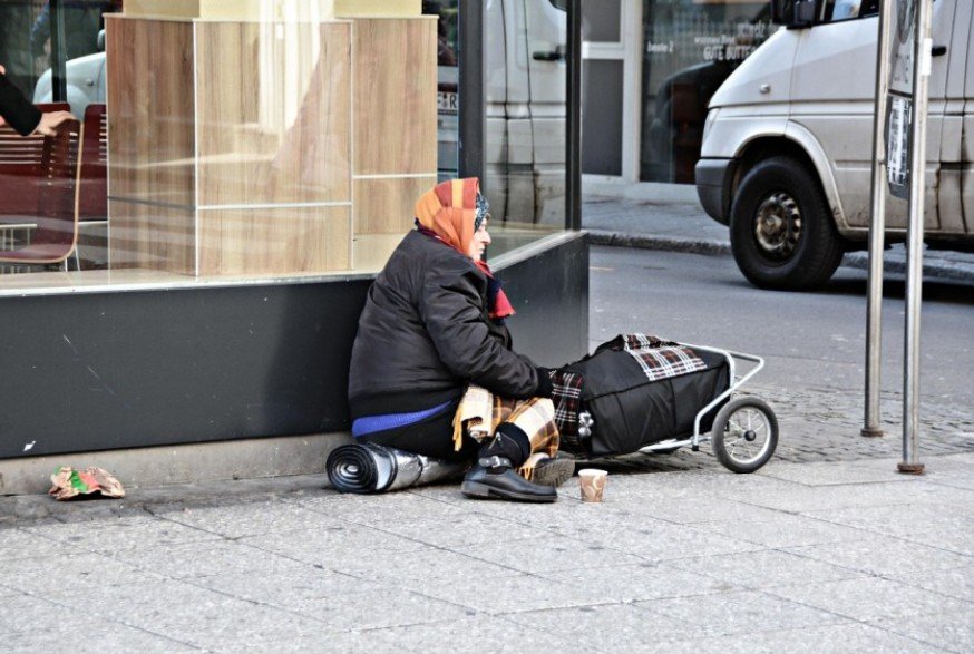Trgovina ljudima: Na prosjačenje tjeraju žene, djecu, rođake…