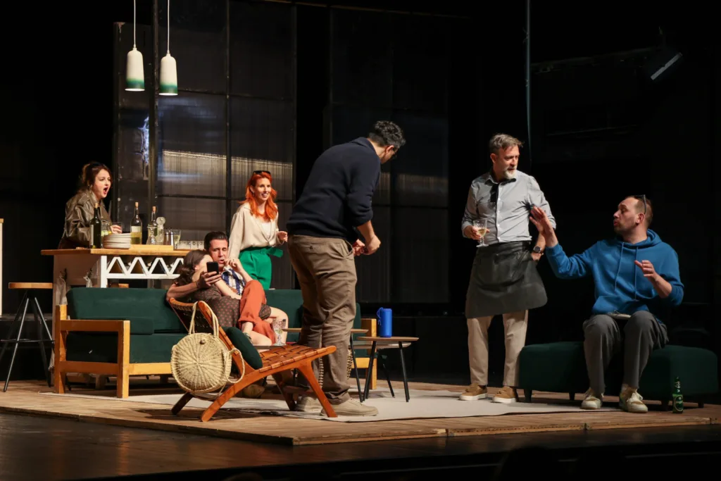 “Potpuni stranci” pred publikom u Tivtu