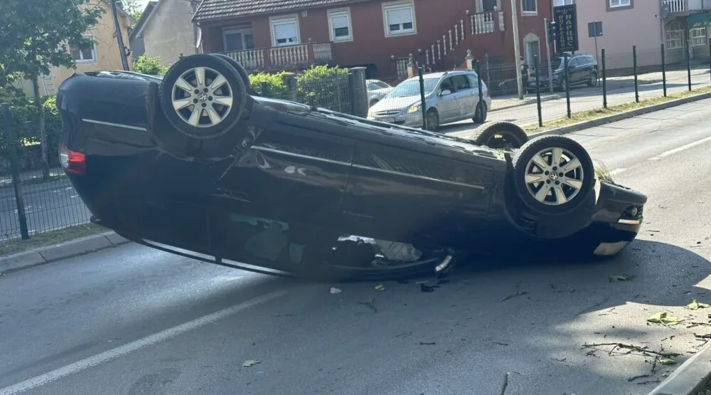 Nikšić: Saobraćajna nezgoda na Bulevaru Vuka Mićunovića, dvije osobe lakše povrijeđene