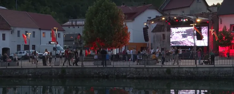 “Veče sjećanja, tišine i umjetnosti” održano u Šavniku