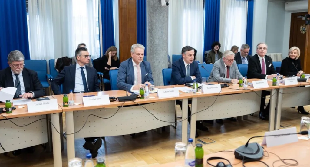 Šehović na sastanku sa EU parlamentarcima: Evropa ne smije zatvarati oči pred vrijednosnim sunovratom u Crnoj Gori