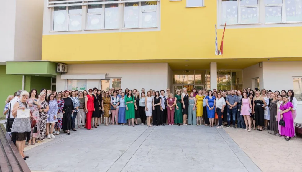 Zahvalnice zaposlenima za predan rad i unapređenje kvaliteta u JPU „Đina Vrbica“