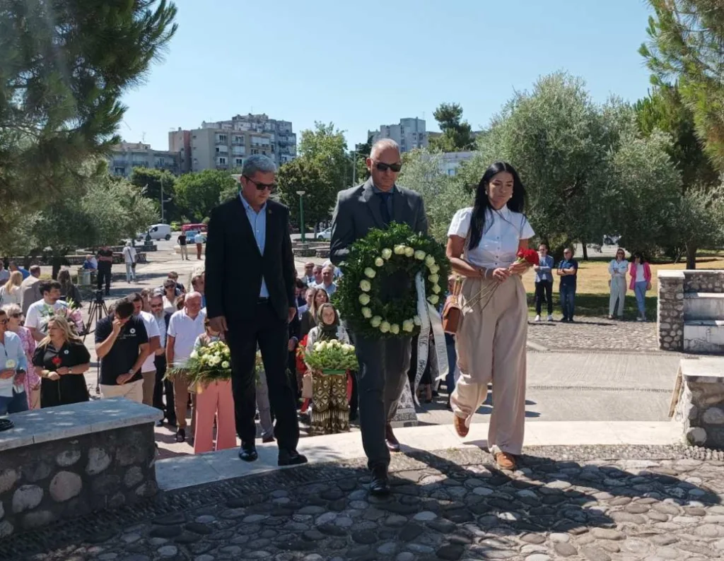 Matica crnogorska položila vijenac žrtvama genocida u Srebrenici