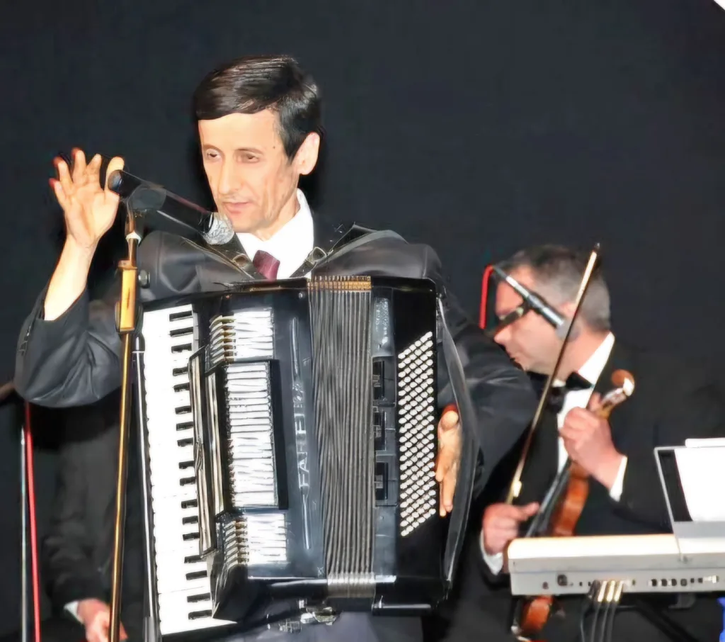 Koncert i književno veče Dragana Koprivice večeras u JU Kakaricka gora