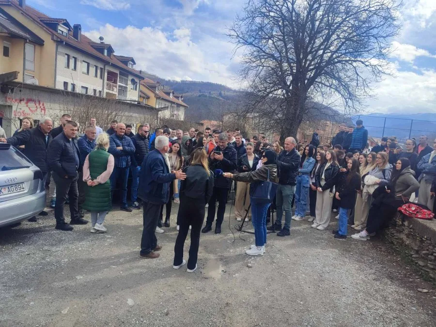 Sindikat prosvjete: Nastavnika iz Bijelog Polja “privodili” kao kriminalca