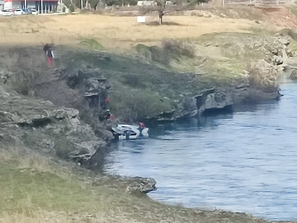 Mijajlović: Ronioci tragaju za nestalima u Morači uprkos otežanim uslovima